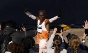 Kipchoge đạt sub2:09 tại Sydney Marathon 2025